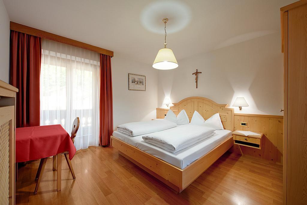 Bed and Breakfast Garni Rives Ortisei Esterno foto